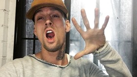 Mantan Bintang Cilik Aaron Carter Debut Film Dewasa