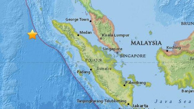 Gampa terjadi saat warga tengah tertidur. Gempa tak berpotensi tsunami dan belum ada laporan kerusakan hingga saat ini.