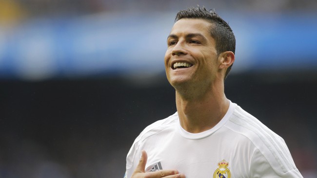 Cristiano Ronaldo mencatatkan rekor sebagai pemain pertama yang mencetak lebih dari 50 gol musim ini di seluruh kompetisi bersama Real Madrid.