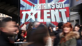 Ketoprak serta Mimpi Lain Ana dan Fia 'Britain's Got Talent'
