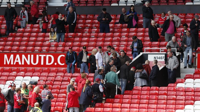 Kepolisian Manchester memastikan benda mencurigakan di sektor barat daya Stadion Old Trafford bukanlah sebuah bom melainkan alat latihan yang tertinggal.