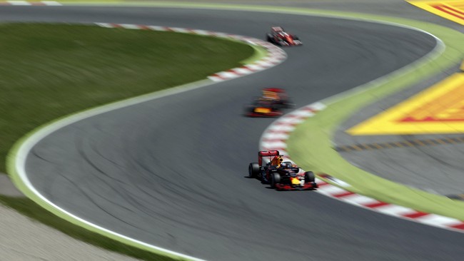 Sebelum datang ke Spanyol Max Verstappen belum pernah mendapatkan podium. Kini pebalap 18 tahun itu menjadi juara GP Spanyol.