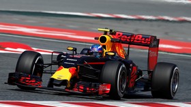 Alasan Verstappen Tak Dapat Mesin Baru