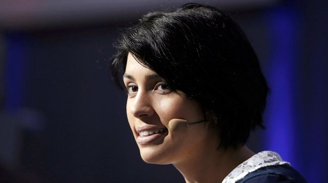 Pussy Riot mengunggah video Make America Great Again, yang berisi hal-hal buruk jika Trump jadi Presiden AS, berdasarkan koar-koarnya selama ini.