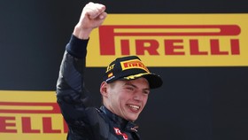 Verstappen Akan Tetap 'Menginjak Gas' Hingga Lewati Batas