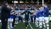 Salam Perpisahan untuk Para Legenda Akhir musim menyisakan perpisahan untuk beberapa pesepak bola seperti John Terry atau Antonio Di Natale yang telah membela klubnya bertahun-tahun.