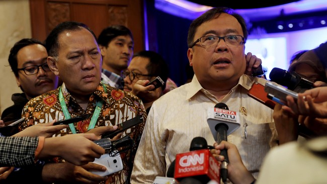 Menkeu Bambang Brodjonegoro menilai penurunan transaksi kartu kredit hanya bersifat sementara dan akan pulih kembali seiring dengan kebutuhan nasabah.