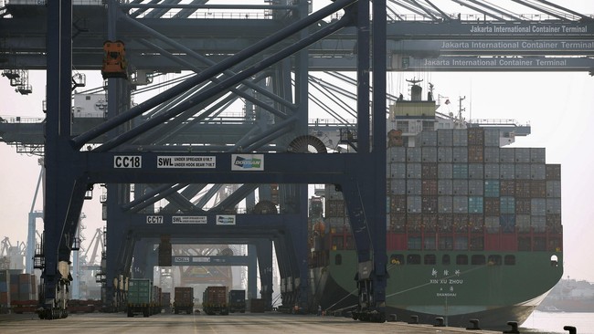 Indonesia adalah kawasan maritim strategis di Asia Tenggara. Kerja sama dengan Pelindo II dinilai cukup penting untuk mengembangkan poros maritim.