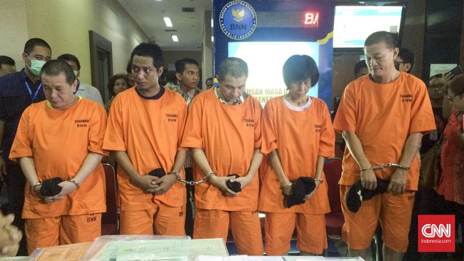 Total aset sitaan senilai Rp36,9 miliar diperoleh dari hasil tindak pidana pencucian uang tiga jaringan sindikat, yang salah satunya melibatkan polisi.