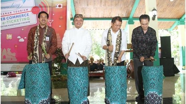 Saat ini, sektor pariwisata Indonesia sedang gencar mewujudkan digitalisasi pada ekonomi bisnis sektor pariwisata.
