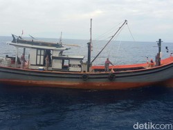 Lagi, Kapal Ilegal Berbendera Malaysia Ditangkap di Selat Malaka