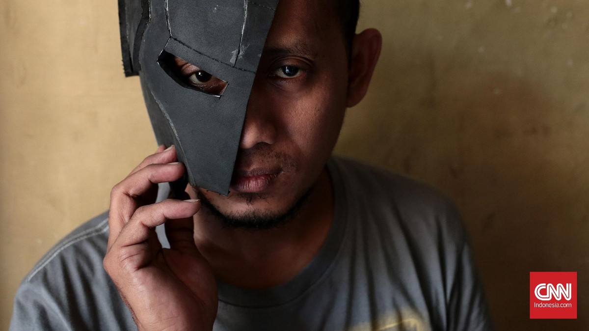 Berkah 'Kegilaan' Perajin Purwarupa Iron Man