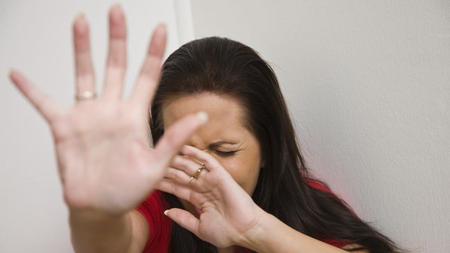 Kekerasan seksual terhadap wanita pernah terjadi di lingkungan industri perfilman. Namun orang masih malu dan tabu membicarakannya.