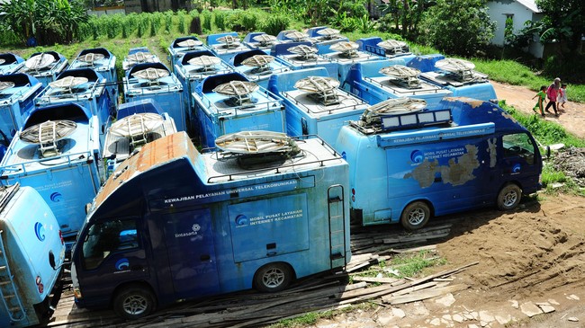 Kominfo menjelaskan bahwa Mobil Pusat Layanan Internet Kecamatan (MPLIK) adalah milik swasta, bukan aset pemerintah.