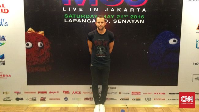 "Penampilan kami juga bergantung pada crowd, kami akan semakin semangat bila penggemar kami juga semangat," kata Pentolan M83, Anthony Gonzales.
