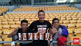 Dari Cileungsi Berburu Foto dan Tanda Tangan Eks Juventus