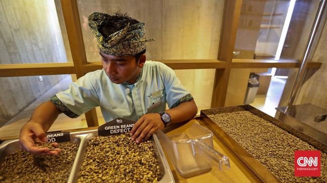 Pemerintah mengungkapkan pentingnya hilirisasi produk unggulan, khususnya di kawasan perdesaan, untuk menaikan nilai tambah.