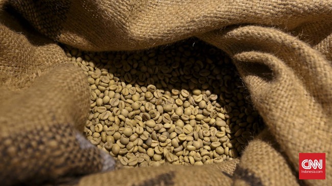 Pelaku usaha meminta penghapusan Pajak Pertambahan Nilai (PPN) sebesar 10 persen bagi empat komoditas perkebunan, yakni karet, kopi, kakao, dan teh.