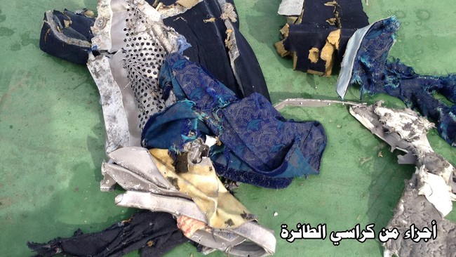 Kotak hitam perekam pembicaraan kokpit EgyptAir penerbangan MS804 dari Paris menuju Kairo ditemukan oleh tim pencari di wilayah laut Mediterania, Kamis (16/6).