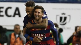 Rebut Trofi ke-30, Messi Lewati Rekor Pele