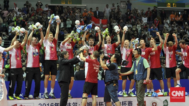 Federasi Bulutangkis Dunia (BWF) menunjuk Bangkok, Thailand, sebagai tuan rumah Piala Thomas dan Uber 2018. Ini kali kedua Bangkok menggelar Piala Thomas.