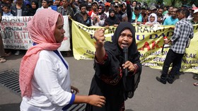 Penertiban Lokalisasi, Warga Dadap Enggan Damai dengan Pemkab