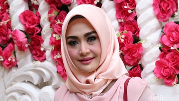 3 TAHUN SENDIRI, EDDIES ADELIA RUJUK LAGI