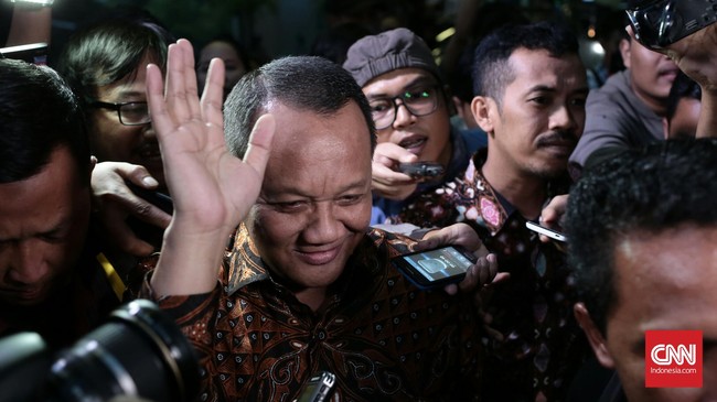 KPK belum bisa mengembangkan kasus PK di PN Jakpus yang melibatkan Sekretaris MA Nurhadi ke Tindak Pidana Pencucian Uang karena belum mendapat dua alat bukti.