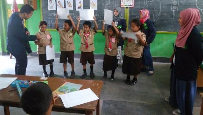 Kalau kamu ingin hidupmu lebih bernilai positif dan berguna bagi orang lain, kamu bisa mengikuti Kelas Inspirasi. Apa itu Kelas Inspirasi?
