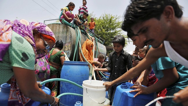 Penelitian terbaru menunjukkan bahwa sekitar enam puluh persen air tanah di lembah sungai di Asia tidak bisa diminum dan tidak bisa digunakan untuk irigasi.