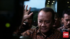 KPK Segel Belasan Kendaraan Mewah Eks Sekretaris MA Nurhadi