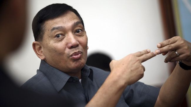 Prabowo Angkat 2 Sobat Perjuangan di TNI Jadi Penasihat Dua kawan Menhan Prabowo Subianto, Sjafrie Sjamsoeddin dan Johannes Suryo Prabowo menjabat sebagai penasihat khusus dan Komite Kebijakan Industri Pertahanan.
