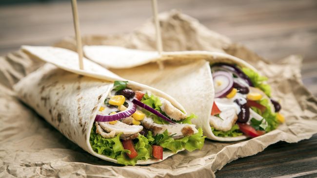 Sebuah toko makanan di Sarnia, Ontario, Kanada membuat inovasi baru. Toko bernama Sugar Sugar tersebut membuat Cotton Candy Burrito alias Burrito Kembang Gula.