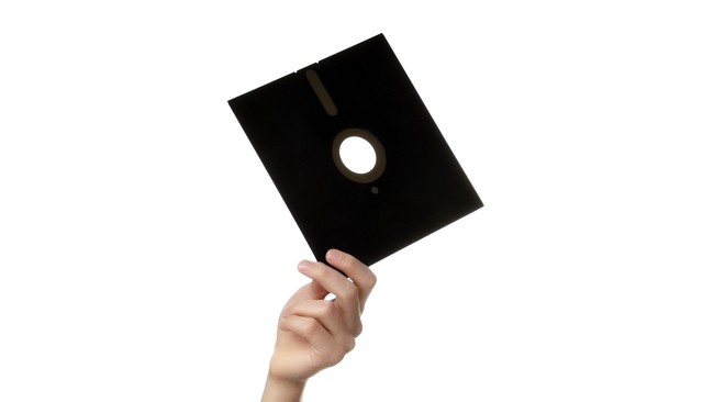 Sistem pertahanan nuklir AS masih menggunakan floppy disk 8 inci dan komputer IBM Series/1 besutan tahun 1976, saat Gerald Ford masih jadi presiden.