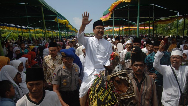 Gus Ipul meraup 67,9 persen perolehan suara melawan petahana yang diusung PDIP 32,1 persen berdasar penghitungan final Sirekap KPU di Pilkada Pasuruan.