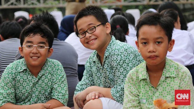 Kalau kamu sedang bosan belajar, apa yang kamu lakukan? Teman-temanmu dari SD Menteng 01 Pagi ini punya tips buat kalian.