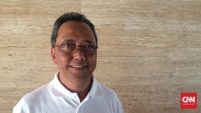 Fujitsu berupaya mendorong bisnis aplikasi dan layanan dengan memanfaatkan komputasi awan. Di tahun 2015 mereka telah membangun data center di Bogor.