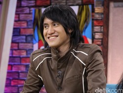 Tak Hanya Minta Cucu, Ini Keinginan Addie Ms di Ultah Kevin ke-30