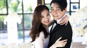 Ken Zhu 'F4' Mesra dengan Istri di Bali