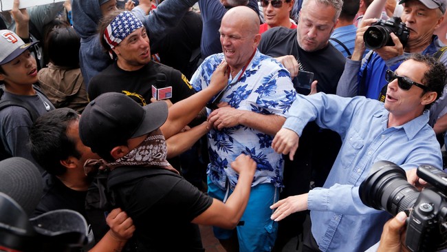 Kota San Diego, memang merupakan kota yang terdekat perbatasan AS dengan Meksiko.