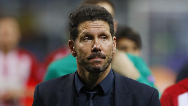 Bintang Atletico Madrid, Antoine Griezmann, mengaku bakal kecewa jika Diego Simeone meninggalkan Vicente Calderon musim depan.