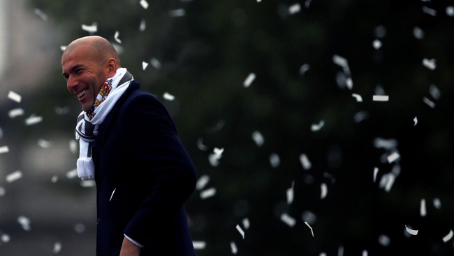 Pelatih Real Madrid Zinedine Zidane mengakui bahwa dirinya banyak belajar dari Carlo Ancelotti dalam hal ilmu kepelatihan.