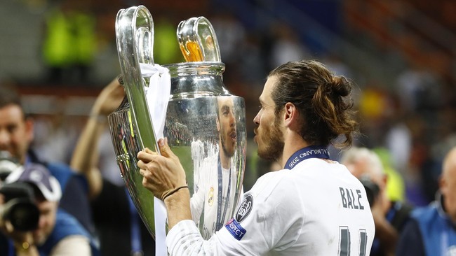 Penyerang Real Madrid, Gareth Bale, mengaku tak ada yang lebih membahagiakan selain mengangkat trofi Liga Champions dua kali bersama Los Blancos.