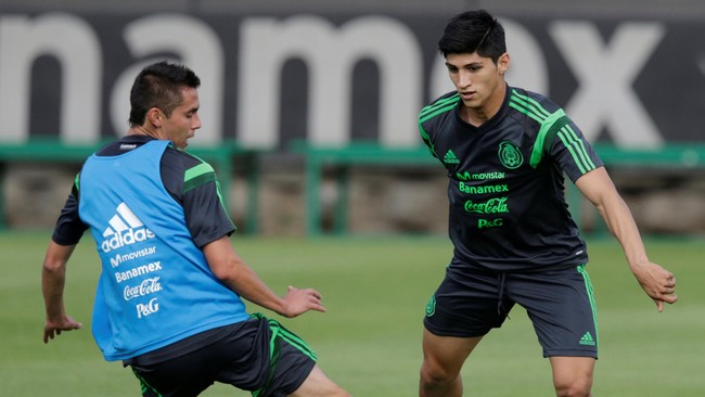 Alan Pulido, pemain yang baru bergabung di klub Yunani, Olympiakos, diculik gerombolan bersenjata di daerah Cuidad Victoria, Meksiko, dekat kediamannya.