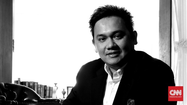 Wakil Ketua TKN Jokowi-Ma'ruf, Johnny G. Plate menilai pantun Farhat Abbas yang memilih Jokowi masuk surga merupakan pendapat pribadi, bukan sikap timses.