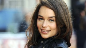 Emilia Clarke Ingin Jadi Jane Bond Pertama