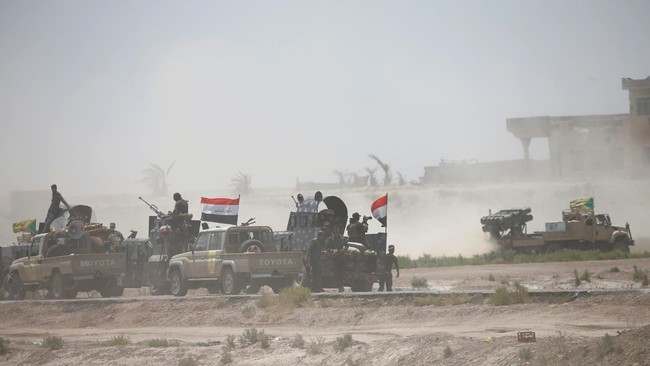ISIS dilaporkan menargetkan keluarga-keluarga Irak yang berupaya kabur dari wilayah mereka dengan bahan peledak dalam dua insiden terpisah belakangan ini.
