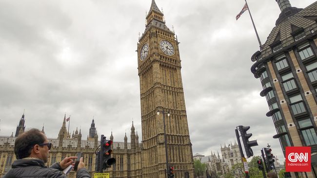 Jam Big Ben akan kembali berdentang di bulan November sampai pergantian tahun. Hanya saja, jam antik itu akan sedikit 'batuk'.
