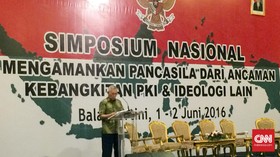 Try Sutrisno Hadiri Simposium 'Anti-PKI'