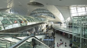 Pengungsi Suriah Berbulan-bulan Terdampar di Bandara Seoul